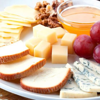 Ассорти из сыров в Чайхане Fusion