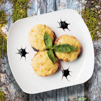 Баклажаны под сыром в Чайхане Fusion